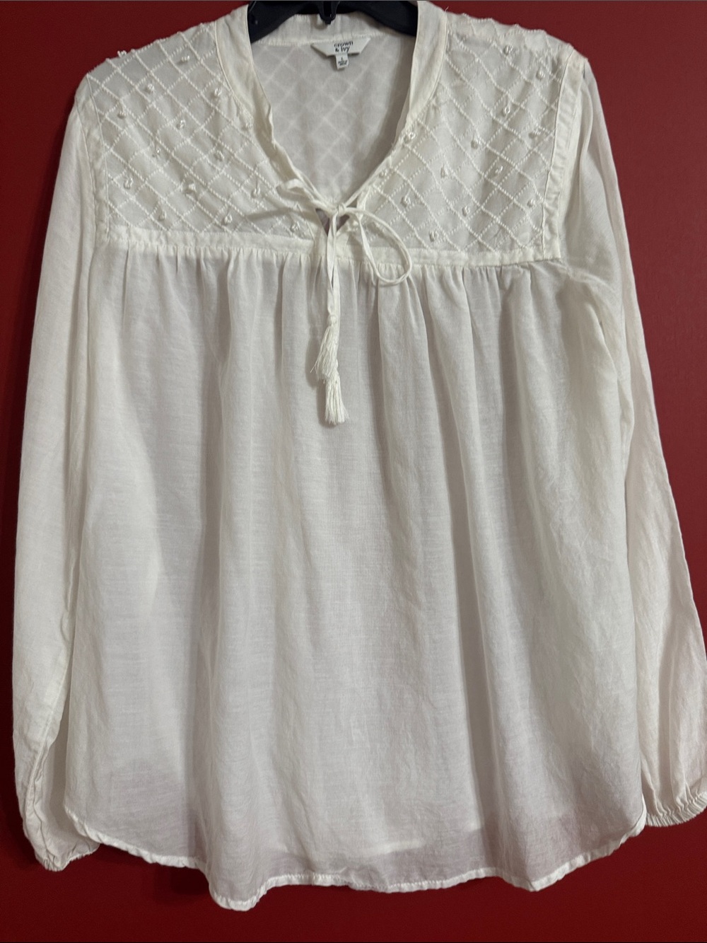 crown & ivy Ivory Embroidered Peasant Blouse
